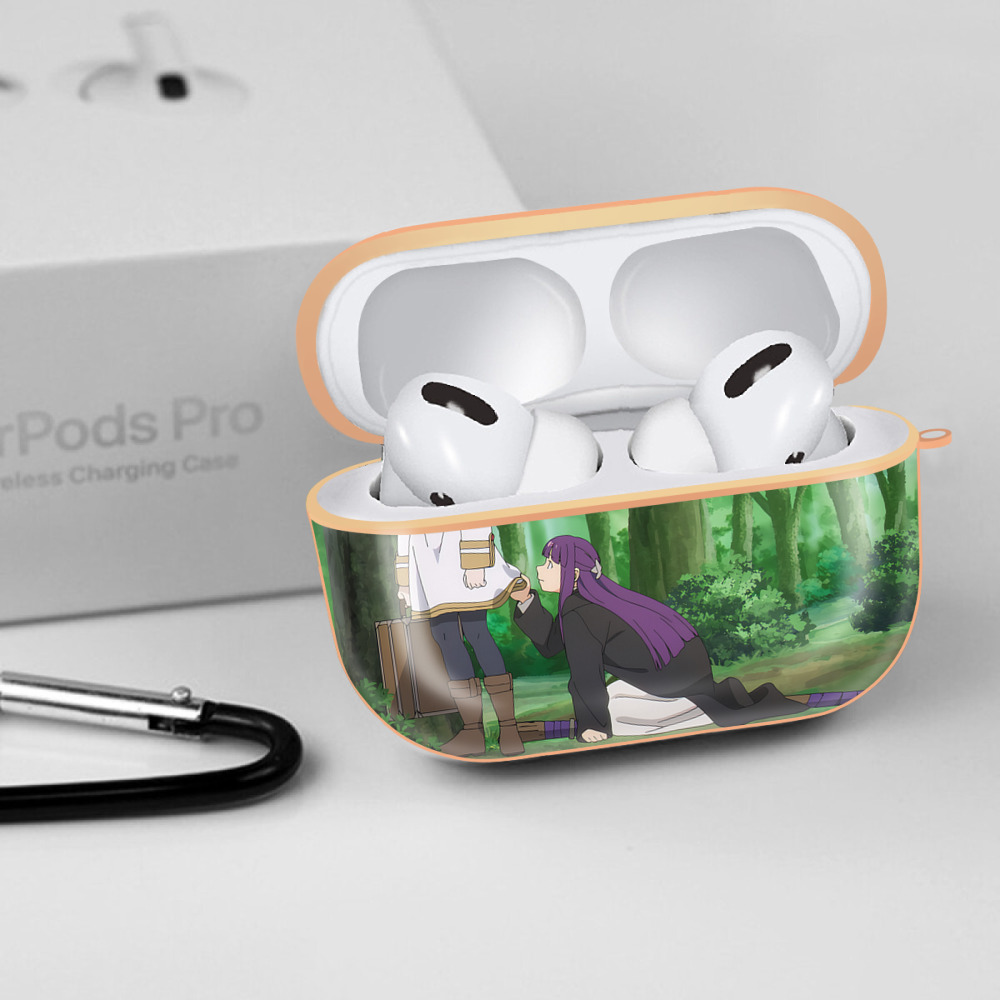葬送のフリーレン Frieren 【AirPods Pro用】ハードシェル保護ケース｜耐衝撃・防指紋・カラビナ付き商品仕様
