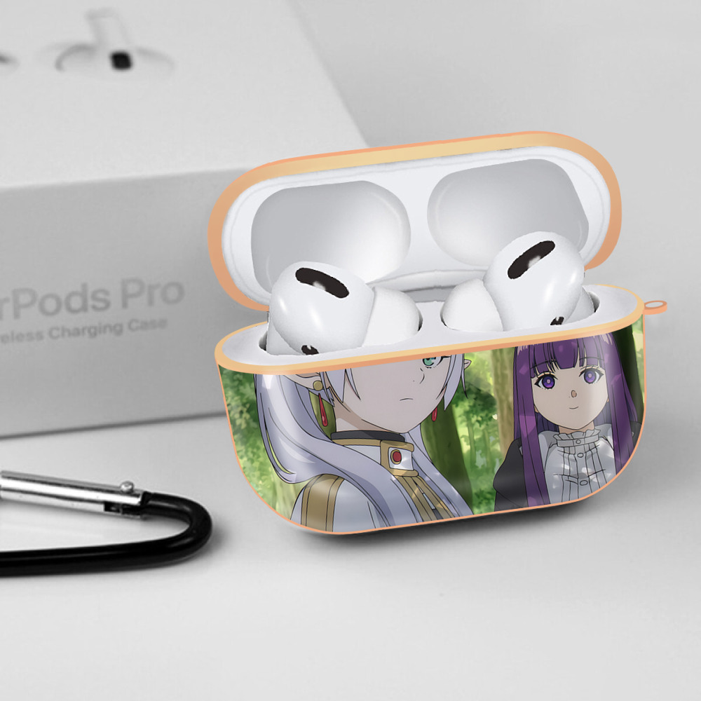 葬送のフリーレン Frieren 【AirPods Pro用】ハードシェル保護ケース｜耐衝撃・防指紋・カラビナ付き商品仕様