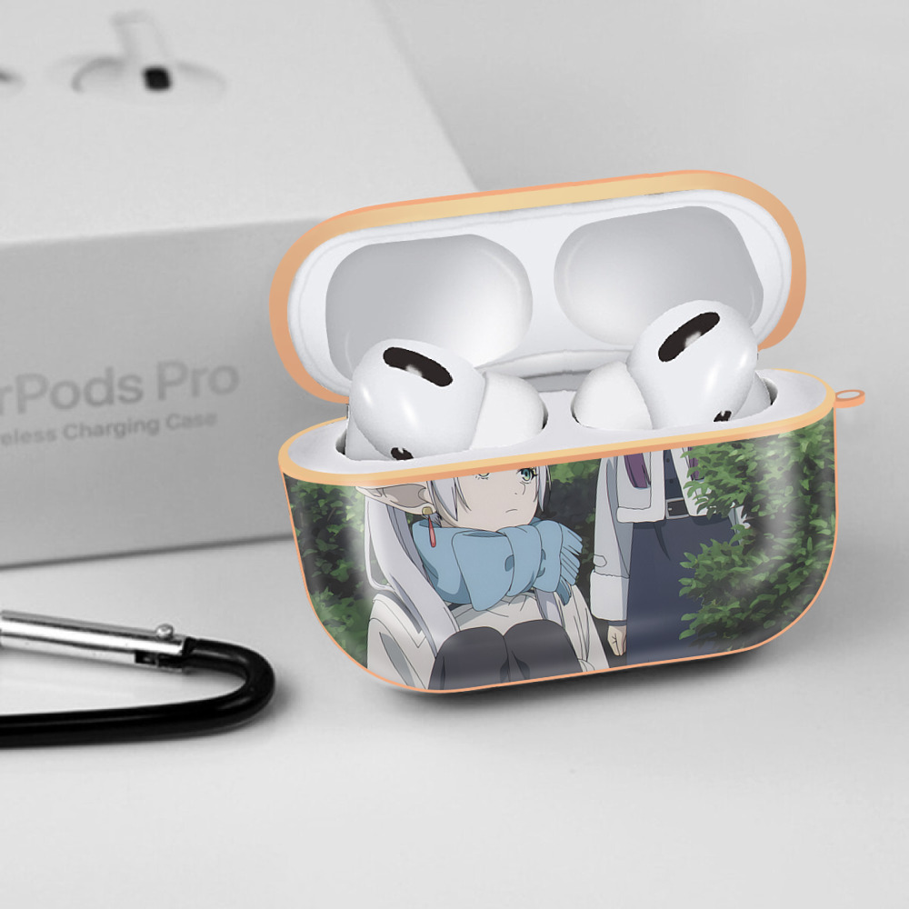 葬送のフリーレン Frieren 【AirPods Pro用】ハードシェル保護ケース｜耐衝撃・防指紋・カラビナ付き商品仕様