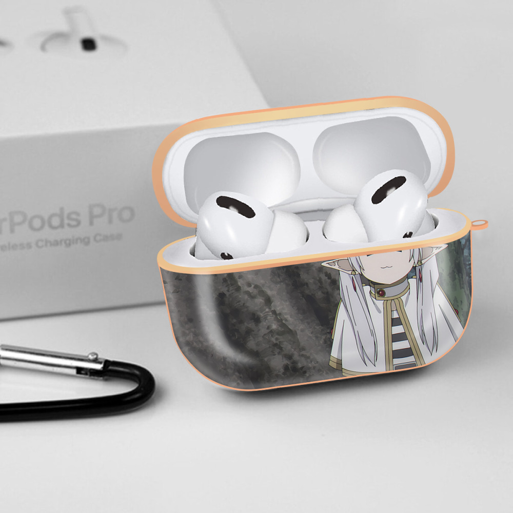 葬送のフリーレン Frieren 【AirPods Pro用】ハードシェル保護ケース｜耐衝撃・防指紋・カラビナ付き商品仕様