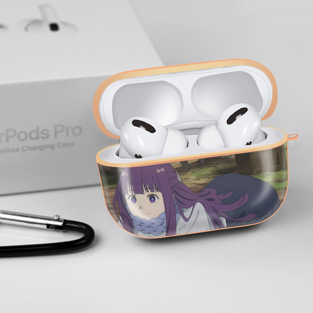 葬送のフリーレン Frieren 【AirPods Pro用】ハードシェル保護ケース｜耐衝撃・防指紋・カラビナ付き商品仕様