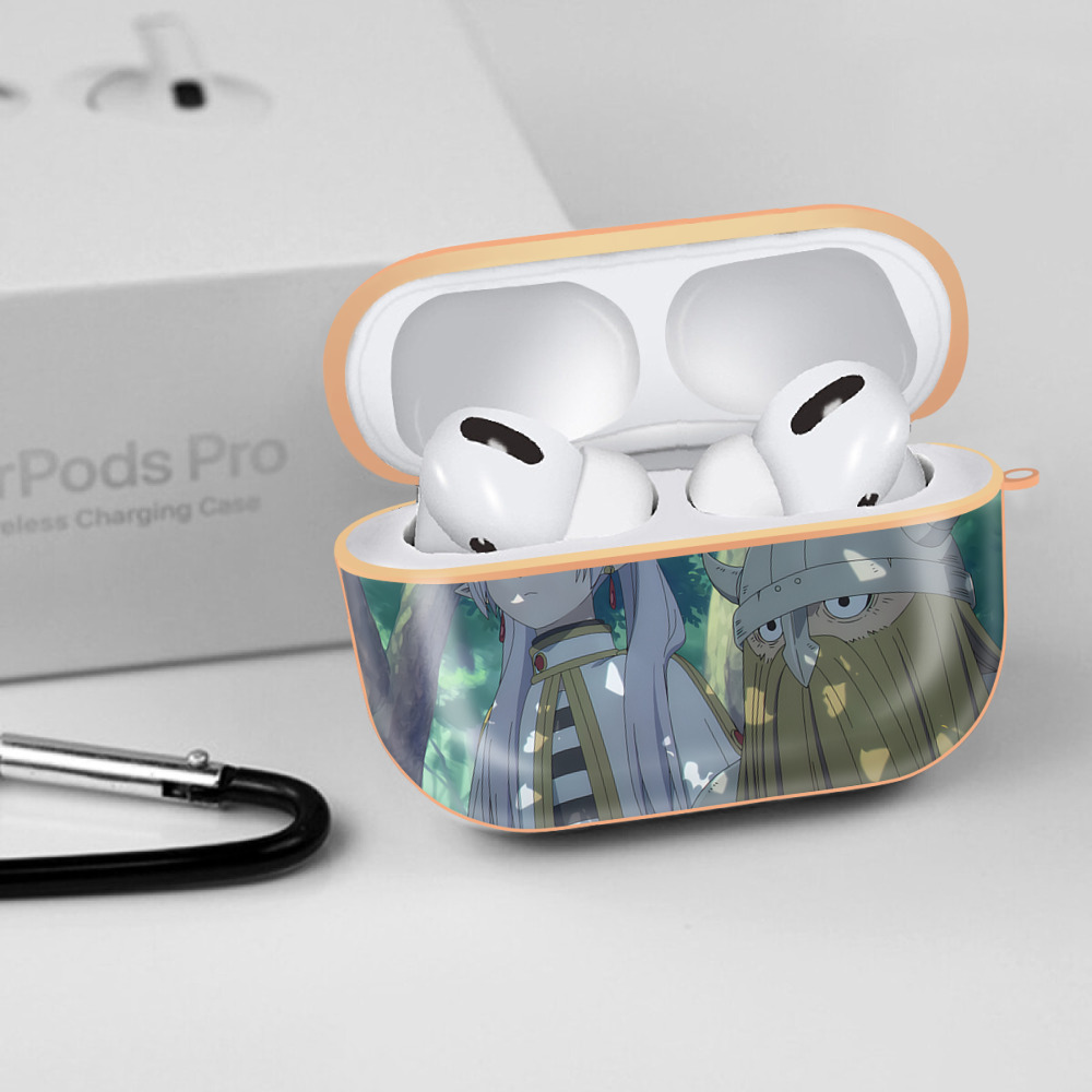 葬送のフリーレン Frieren 【AirPods Pro用】ハードシェル保護ケース｜耐衝撃・防指紋・カラビナ付き商品仕様