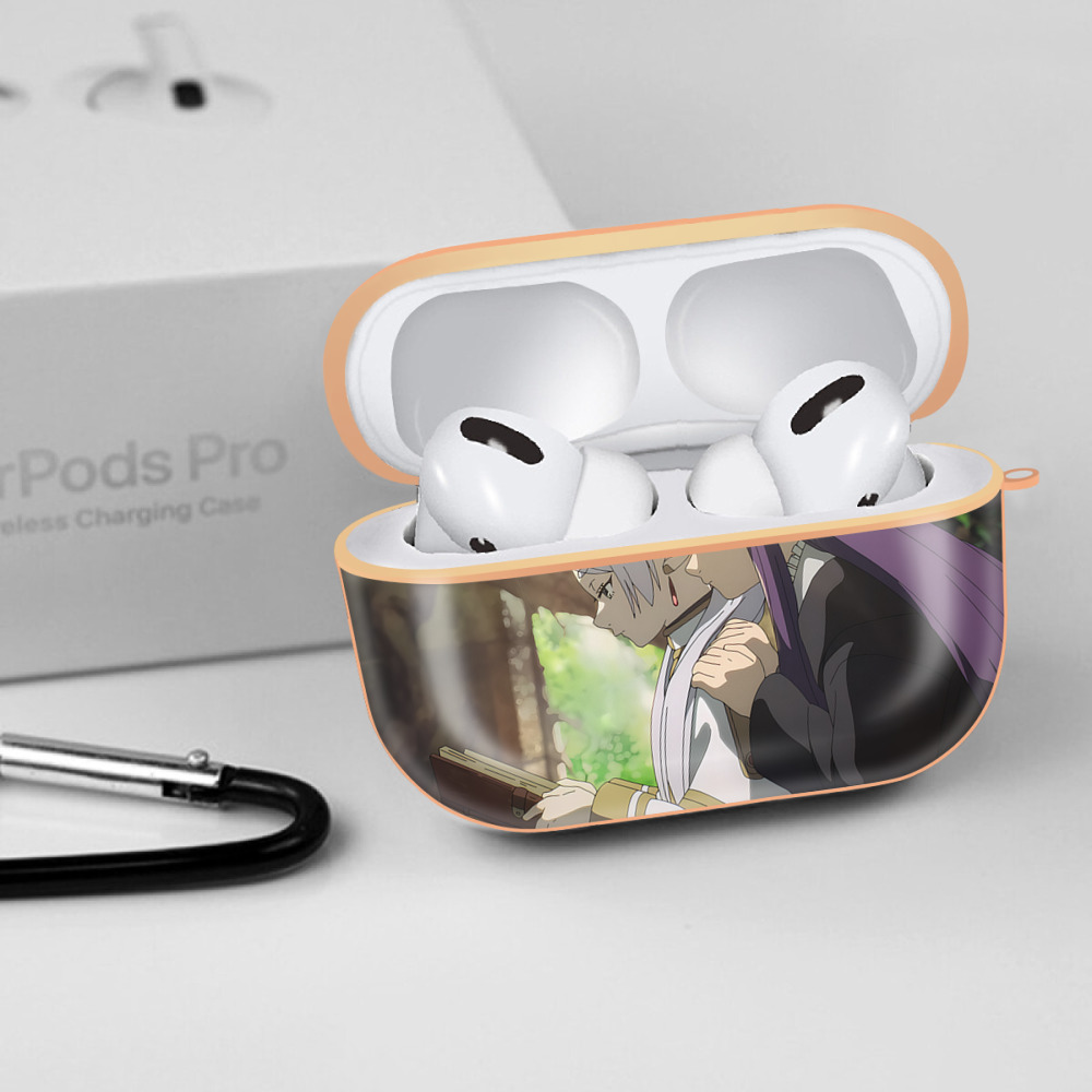 葬送のフリーレン Frieren 【AirPods Pro用】ハードシェル保護ケース｜耐衝撃・防指紋・カラビナ付き商品仕様