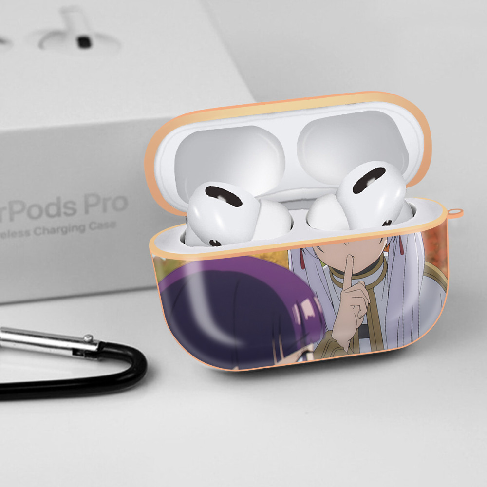 葬送のフリーレン Frieren 【AirPods Pro用】ハードシェル保護ケース｜耐衝撃・防指紋・カラビナ付き商品仕様