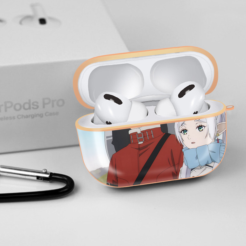 葬送のフリーレン Frieren 【AirPods Pro用】ハードシェル保護ケース｜耐衝撃・防指紋・カラビナ付き商品仕様