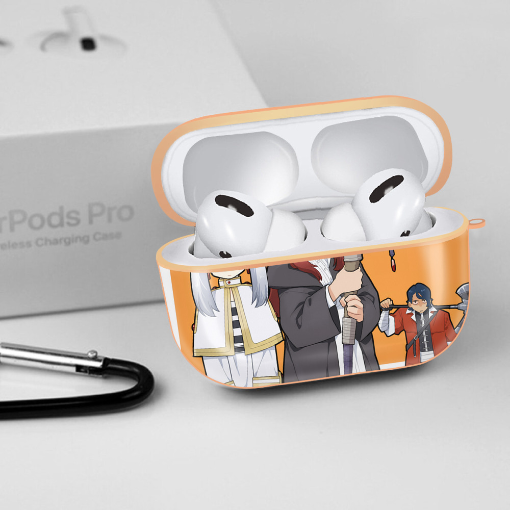 葬送のフリーレン Frieren 【AirPods Pro用】ハードシェル保護ケース｜耐衝撃・防指紋・カラビナ付き商品仕様