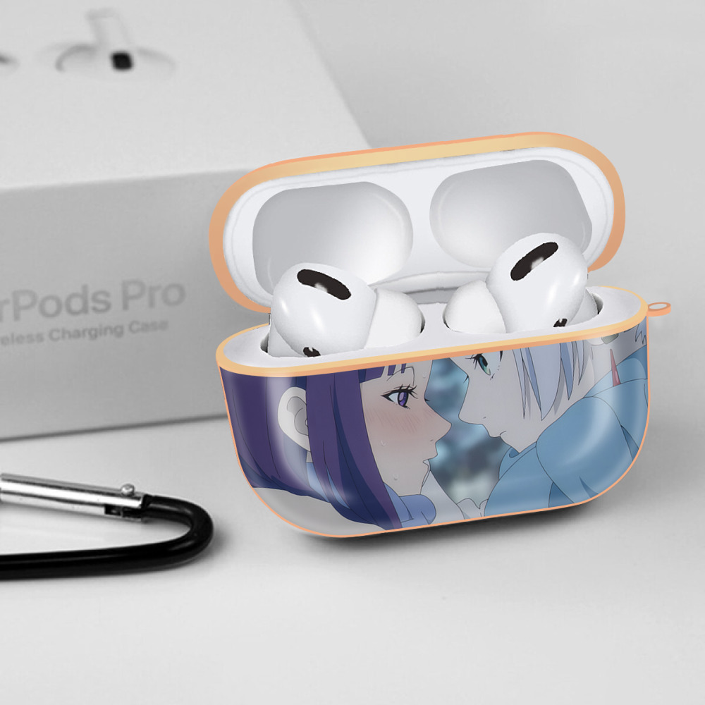 葬送のフリーレン Frieren 【AirPods Pro用】ハードシェル保護ケース｜耐衝撃・防指紋・カラビナ付き商品仕様