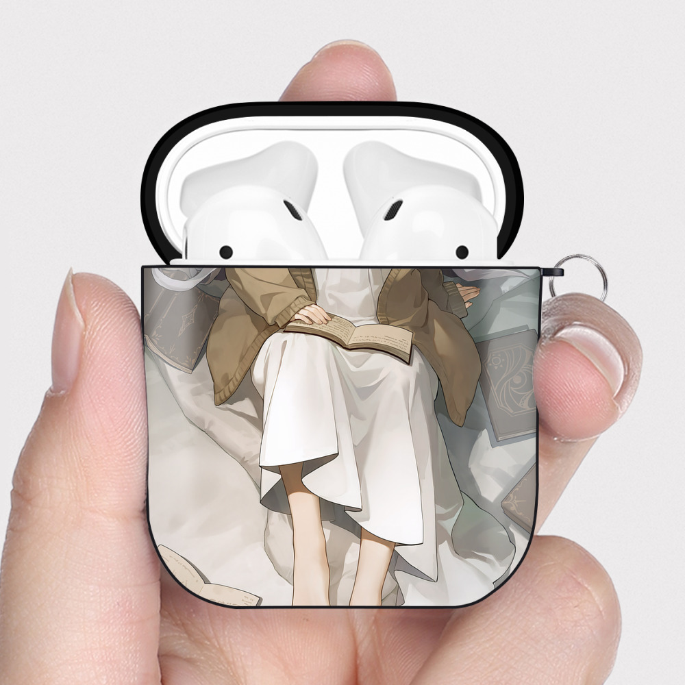（画像用） 葬送のフリーレン Frieren AirPods 第2世代保護ケース ハードシェル ブラック 耐衝撃・防指紋・カラビナ付き
