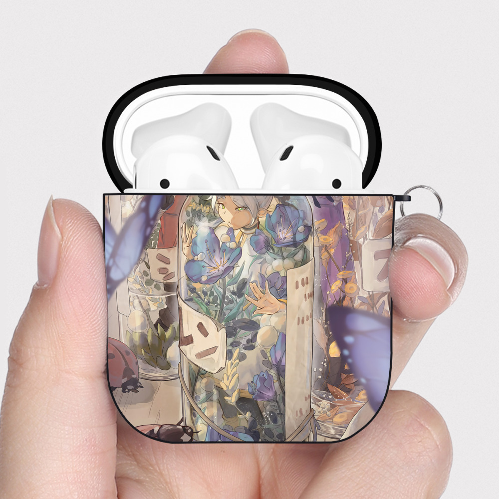 （画像用） 葬送のフリーレン Frieren AirPods 第2世代保護ケース ハードシェル ブラック 耐衝撃・防指紋・カラビナ付き