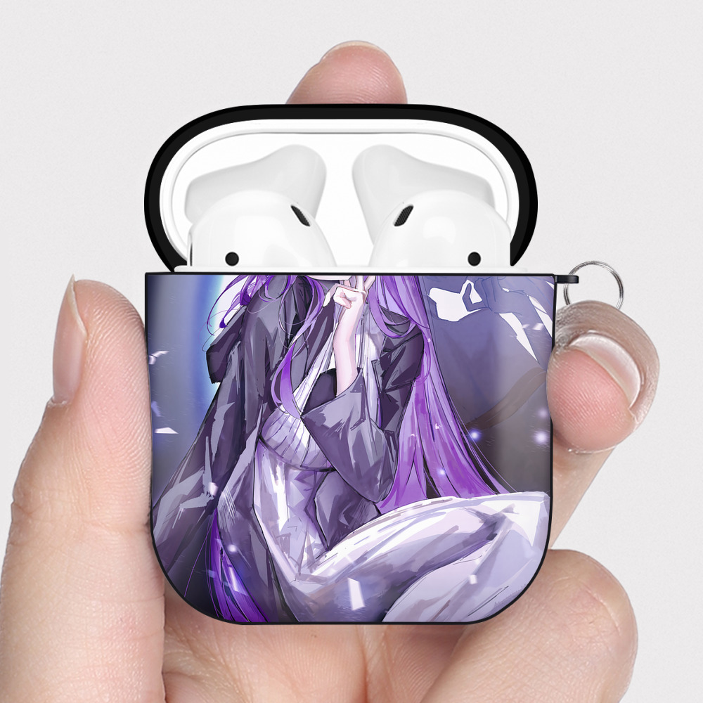 （画像用） 葬送のフリーレン Frieren AirPods 第2世代保護ケース ハードシェル ブラック 耐衝撃・防指紋・カラビナ付き