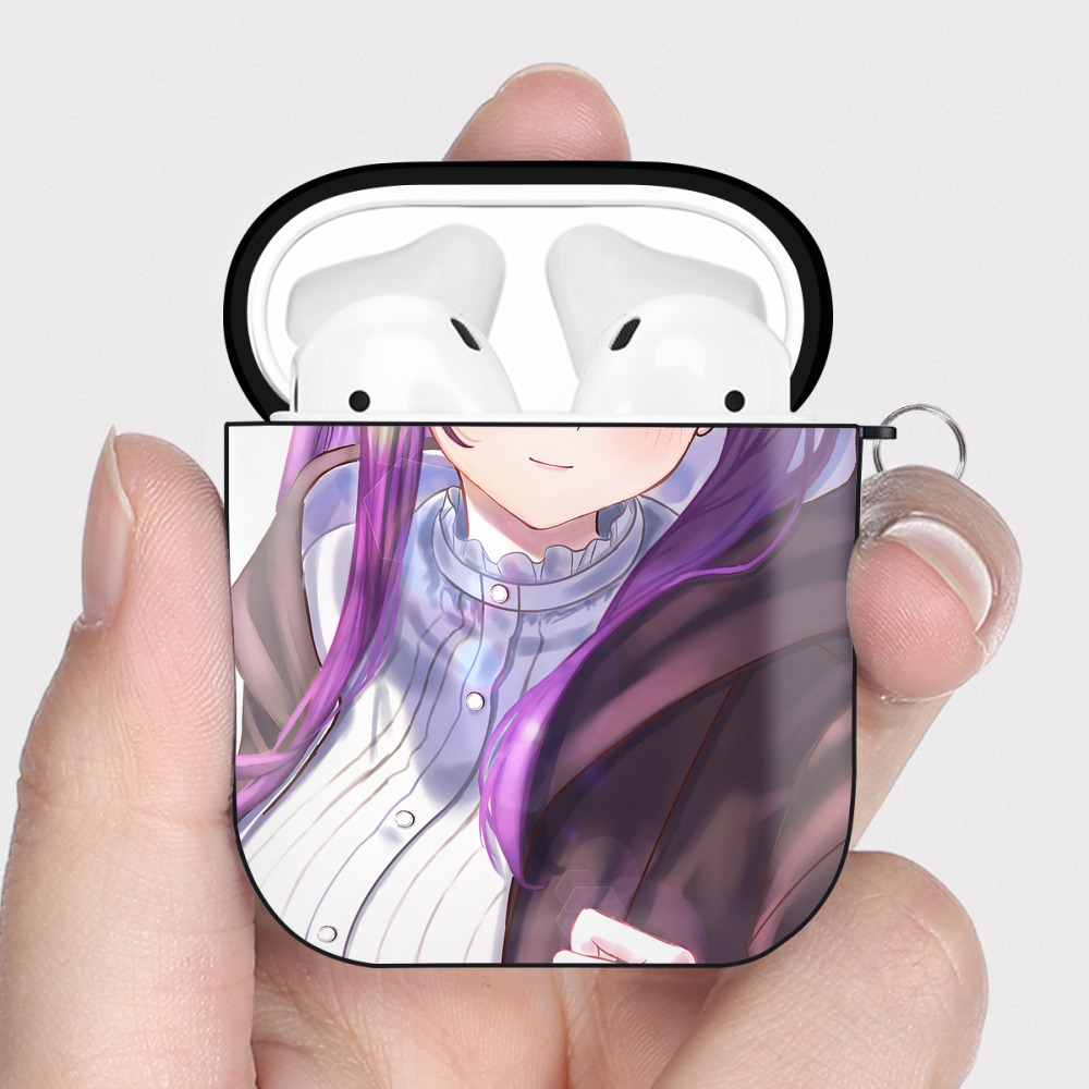 （画像用） 葬送のフリーレン Frieren AirPods 第2世代保護ケース ハードシェル ブラック 耐衝撃・防指紋・カラビナ付き