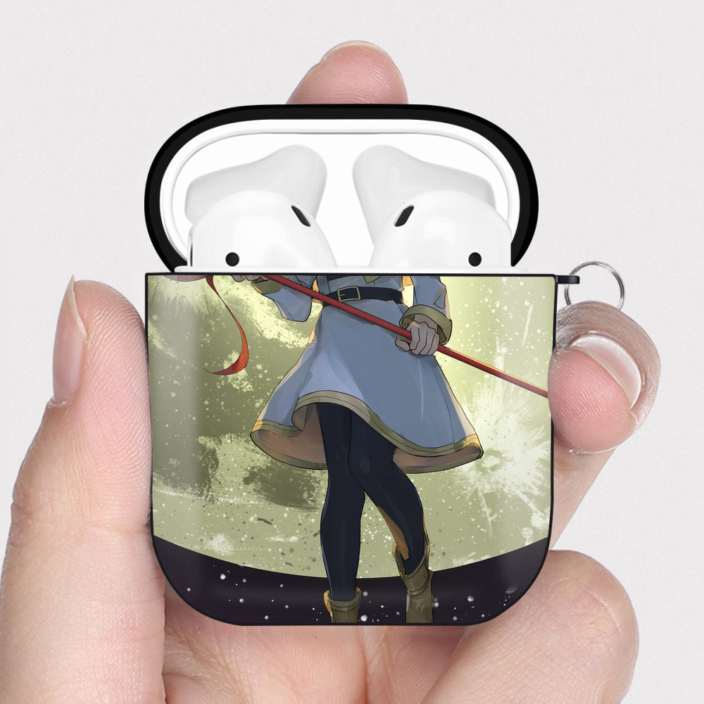 （画像用） 葬送のフリーレン Frieren AirPods 第2世代保護ケース ハードシェル ブラック 耐衝撃・防指紋・カラビナ付き
