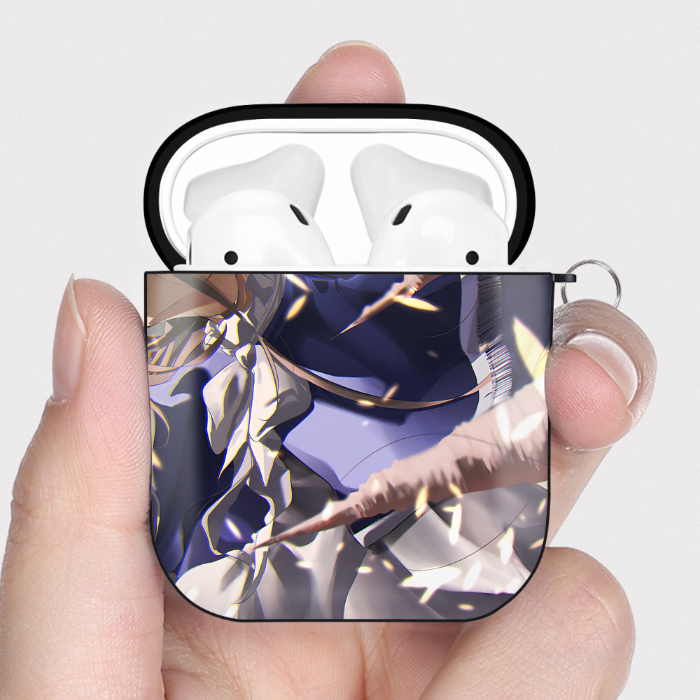 （画像用） 葬送のフリーレン Frieren AirPods 第2世代保護ケース ハードシェル ブラック 耐衝撃・防指紋・カラビナ付き