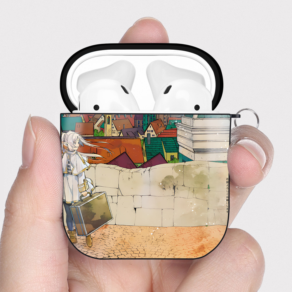 （画像用） 葬送のフリーレン Frieren AirPods 第2世代保護ケース ハードシェル ブラック 耐衝撃・防指紋・カラビナ付き
