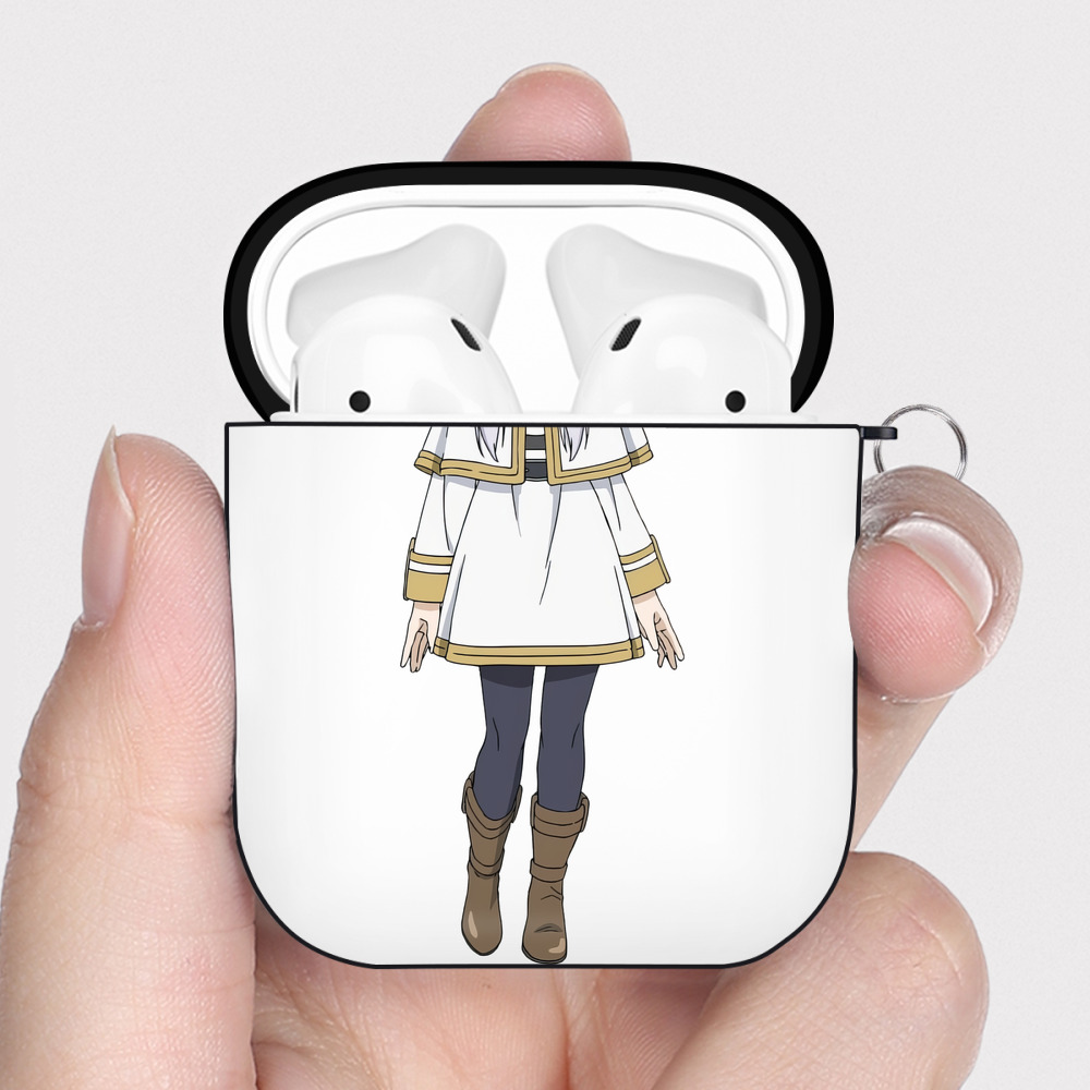 （画像用） 葬送のフリーレン Frieren AirPods 第2世代保護ケース ハードシェル ブラック 耐衝撃・防指紋・カラビナ付き