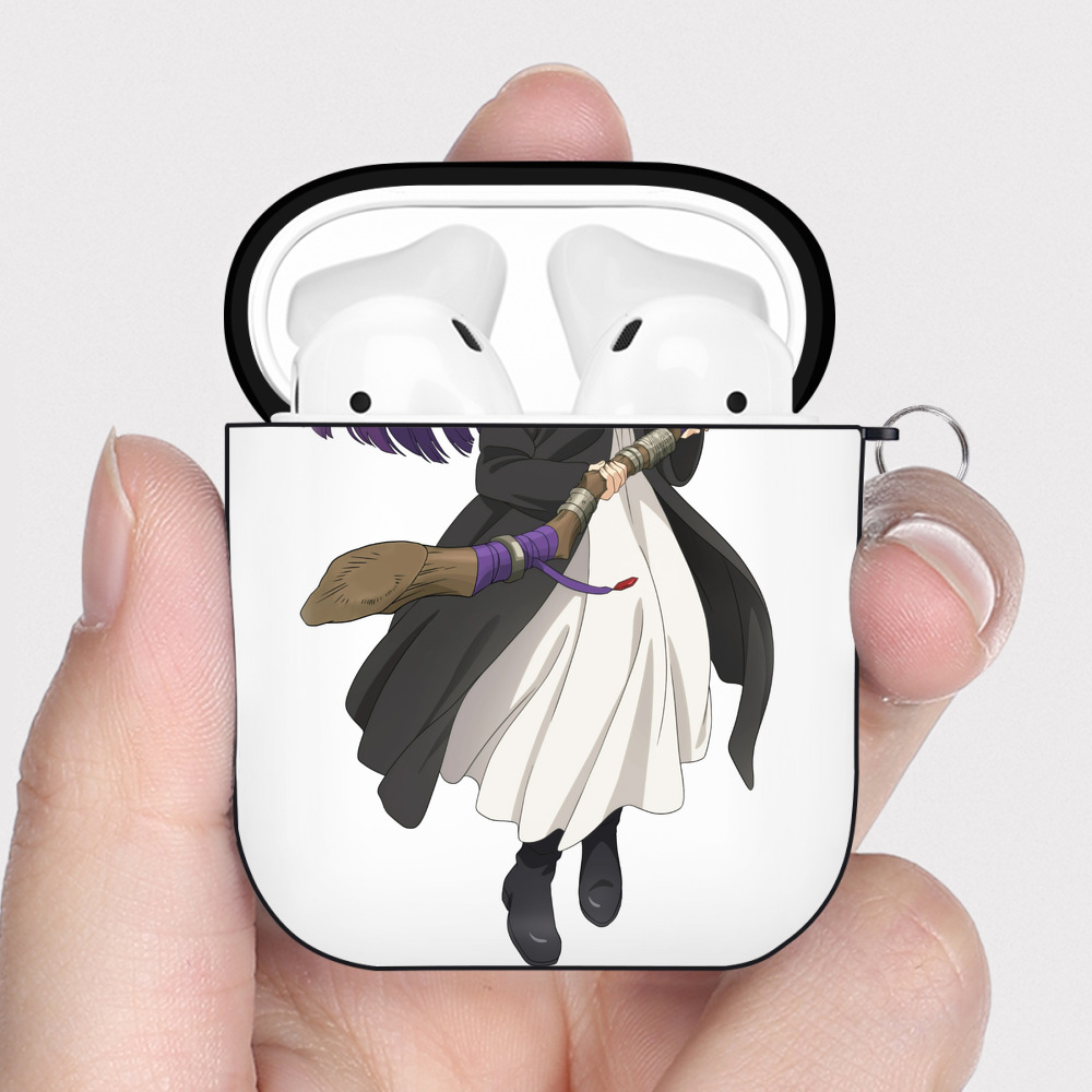 （画像用） 葬送のフリーレン Frieren AirPods 第2世代保護ケース ハードシェル ブラック 耐衝撃・防指紋・カラビナ付き