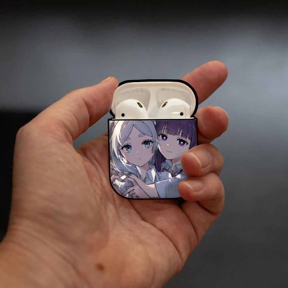 葬送のフリーレン Frieren AirPods 第2世代保護ケース ハードシェル ブラック 耐衝撃・防指紋・カラビナ付き