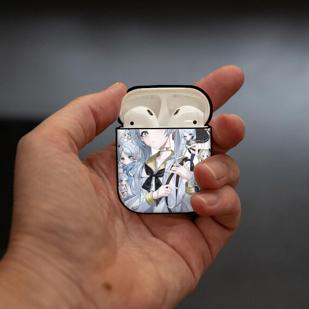 葬送のフリーレン Frieren AirPods 第2世代保護ケース ハードシェル ブラック 耐衝撃・防指紋・カラビナ付き