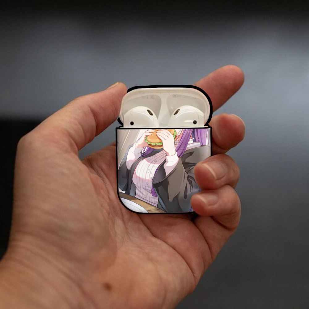 葬送のフリーレン Frieren AirPods 第2世代保護ケース ハードシェル ブラック 耐衝撃・防指紋・カラビナ付き