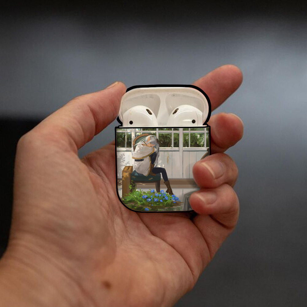葬送のフリーレン Frieren AirPods 第2世代保護ケース ハードシェル ブラック 耐衝撃・防指紋・カラビナ付き