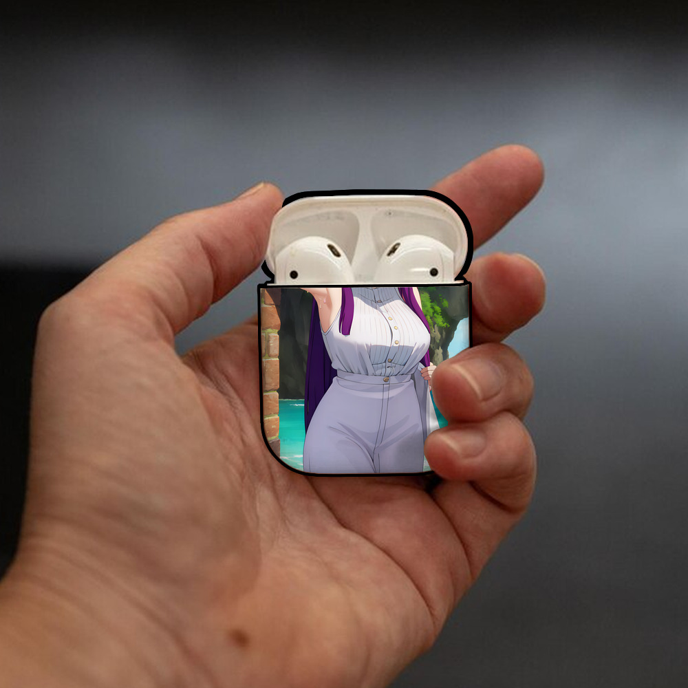 葬送のフリーレン Frieren AirPods 第2世代保護ケース ハードシェル ブラック 耐衝撃・防指紋・カラビナ付き