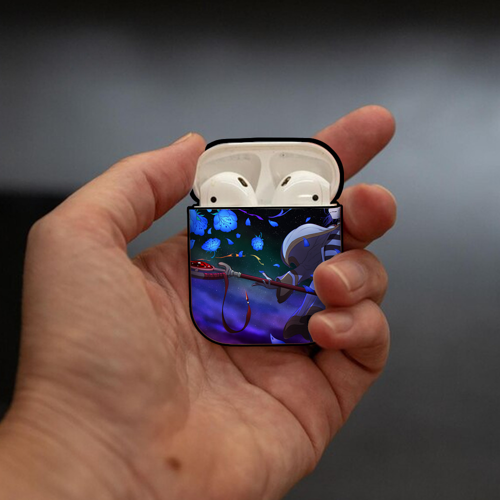 葬送のフリーレン Frieren AirPods 第2世代保護ケース ハードシェル ブラック 耐衝撃・防指紋・カラビナ付き