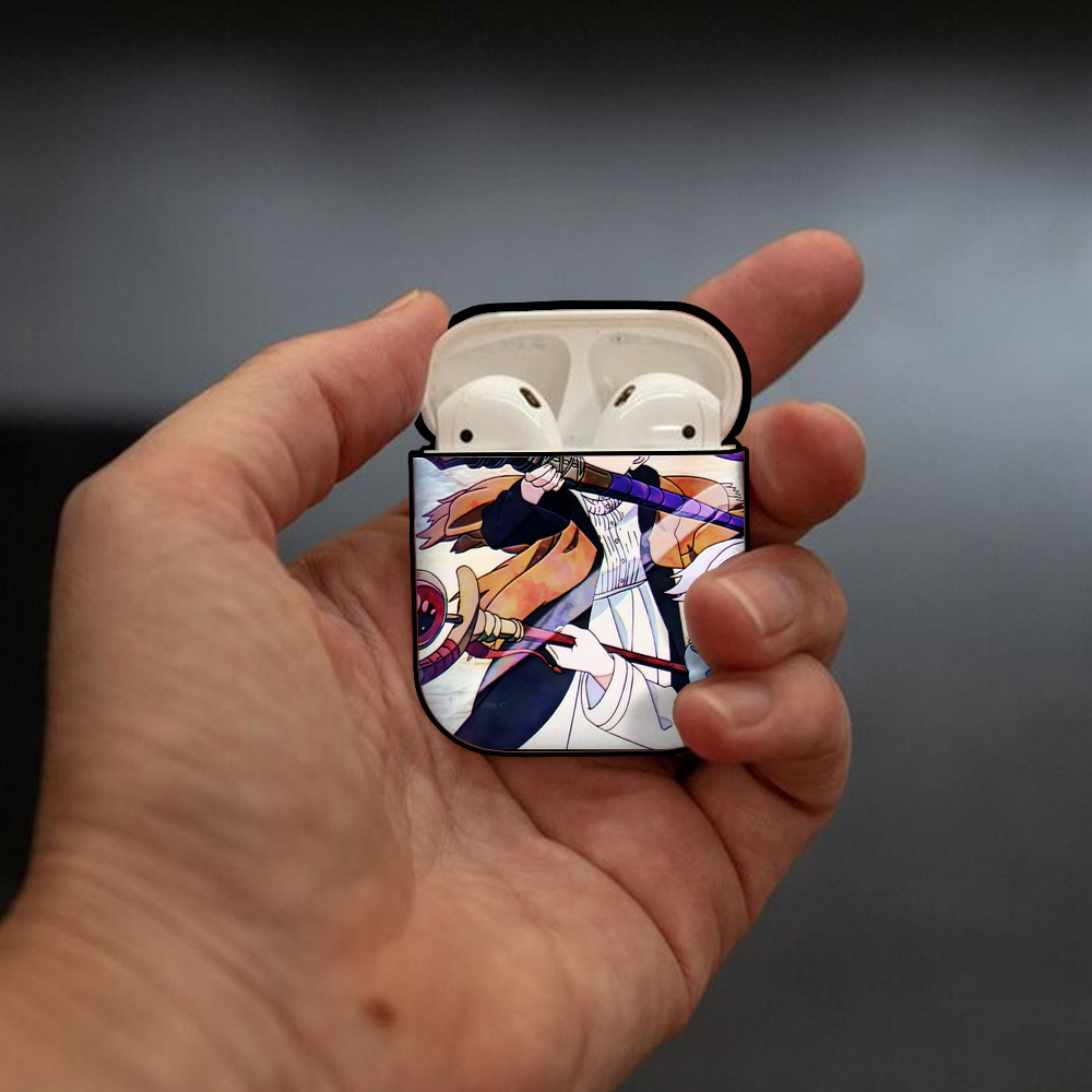 葬送のフリーレン Frieren AirPods 第2世代保護ケース ハードシェル ブラック 耐衝撃・防指紋・カラビナ付き