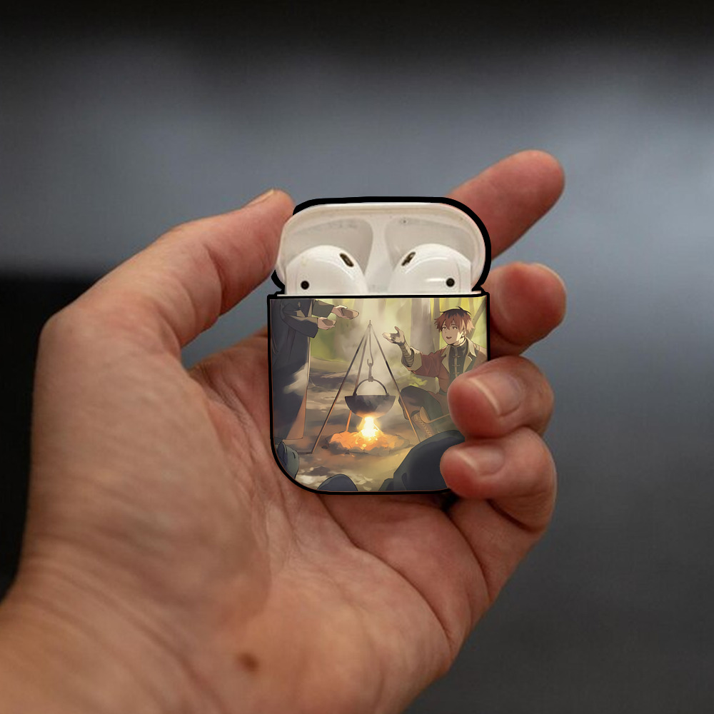 葬送のフリーレン Frieren AirPods 第2世代保護ケース ハードシェル ブラック 耐衝撃・防指紋・カラビナ付き