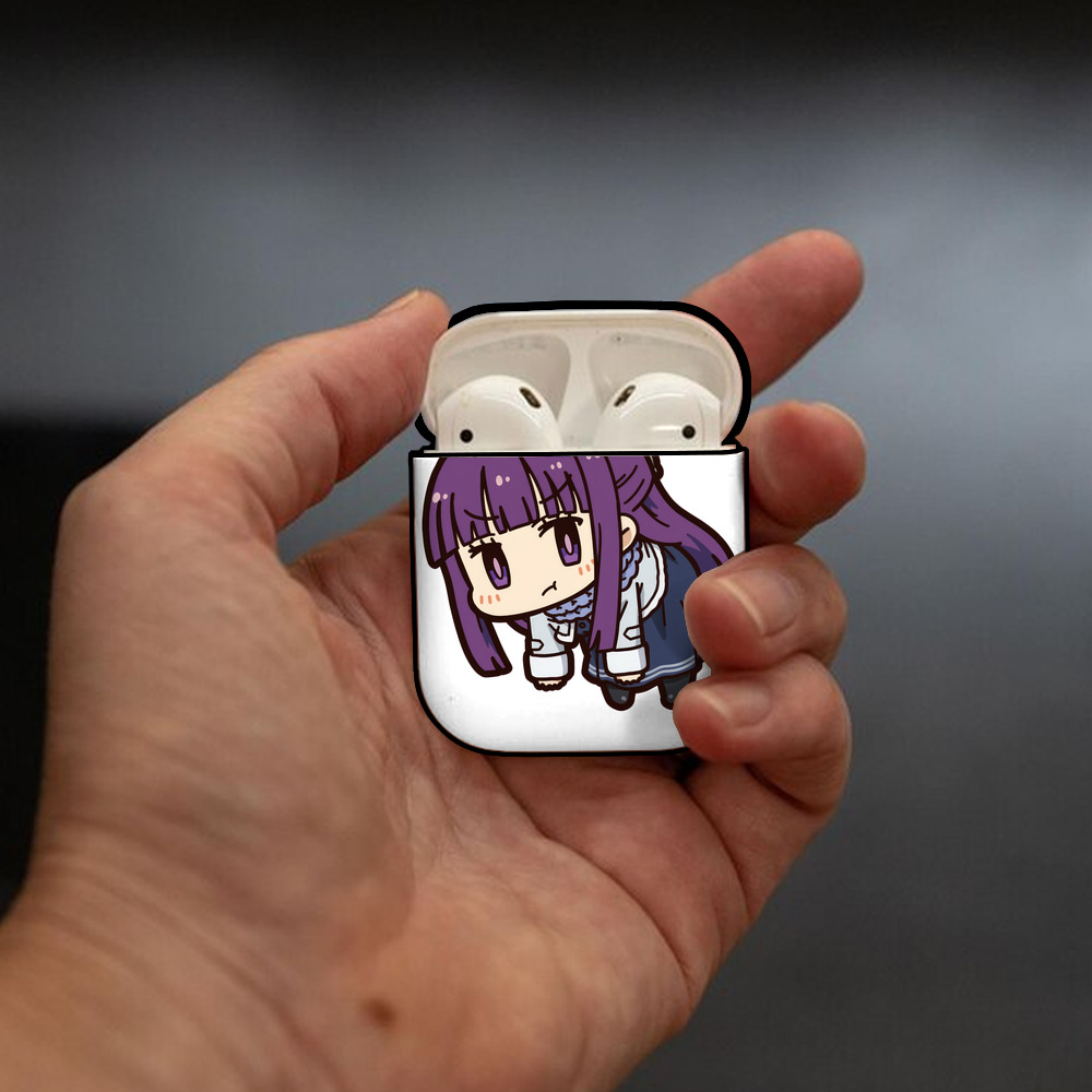 葬送のフリーレン Frieren AirPods 第2世代保護ケース ハードシェル ブラック 耐衝撃・防指紋・カラビナ付き