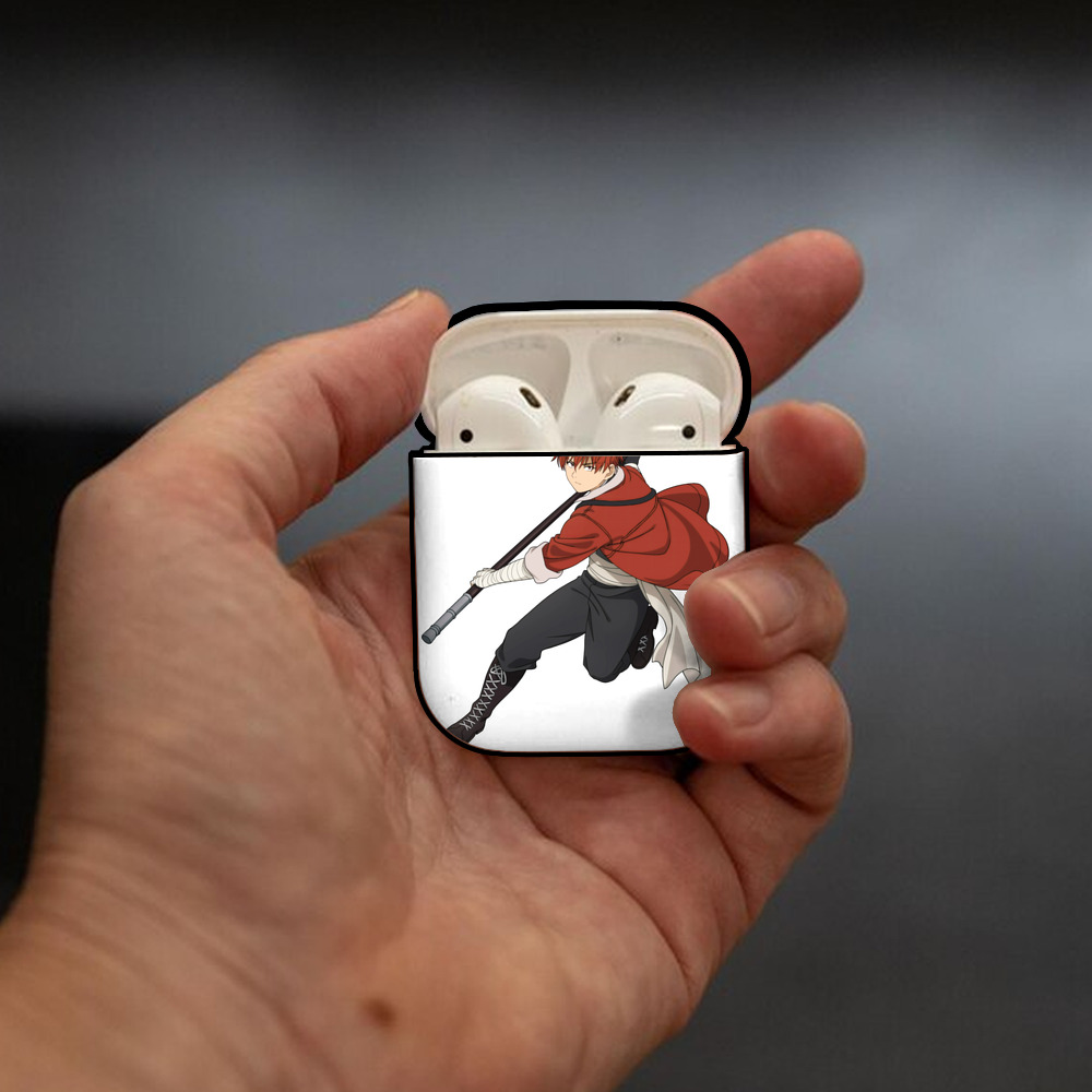 葬送のフリーレン Frieren AirPods 第2世代保護ケース ハードシェル ブラック 耐衝撃・防指紋・カラビナ付き